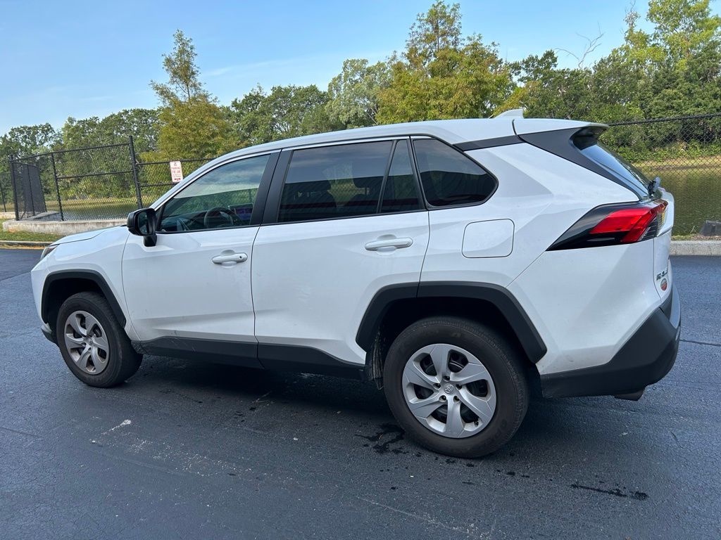 2024 Toyota RAV4 LE 3
