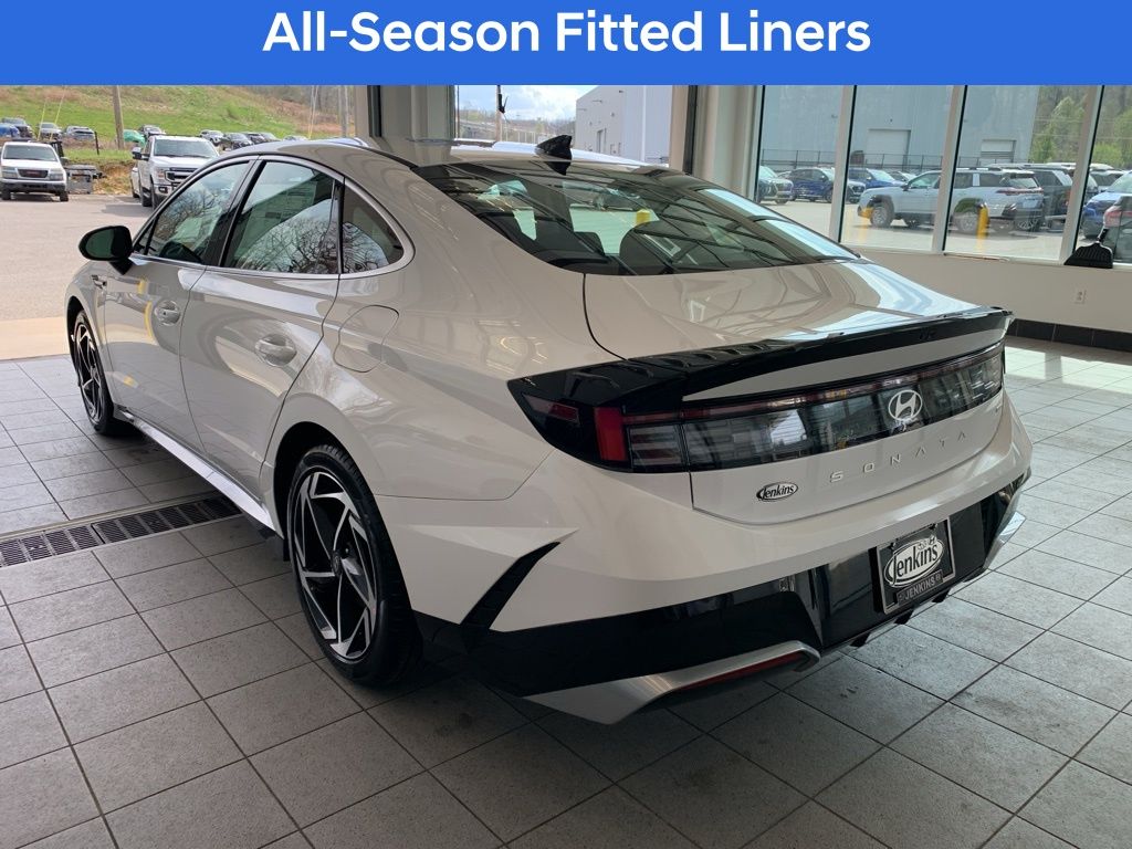 New 2026 White Hyundai SEL Sport image 8