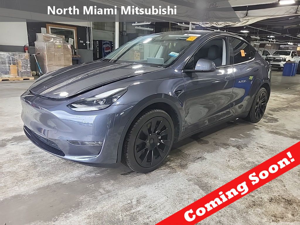2023 Tesla Model Y's photo