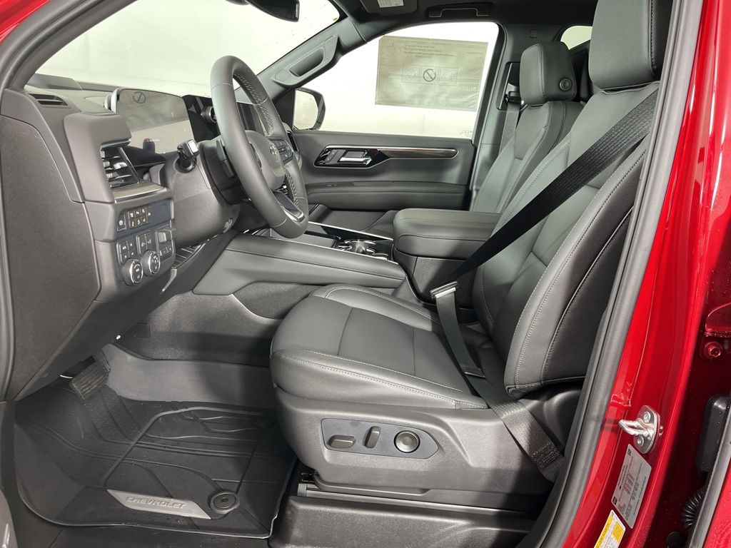 Thumbnail: 2026 Chevrolet Suburban - 28