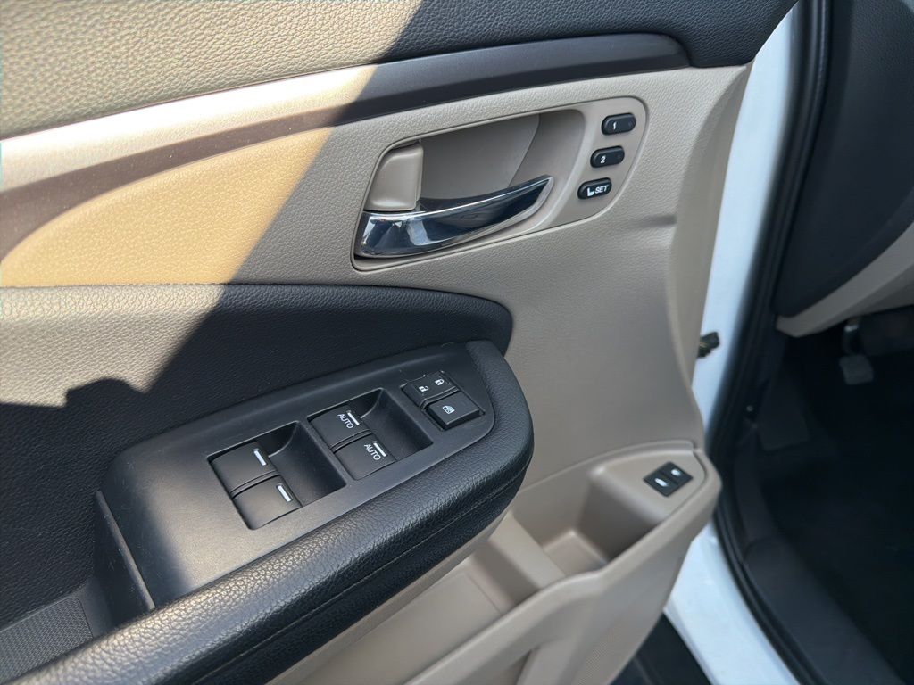 Thumbnail: 2022 Honda Pilot - 30