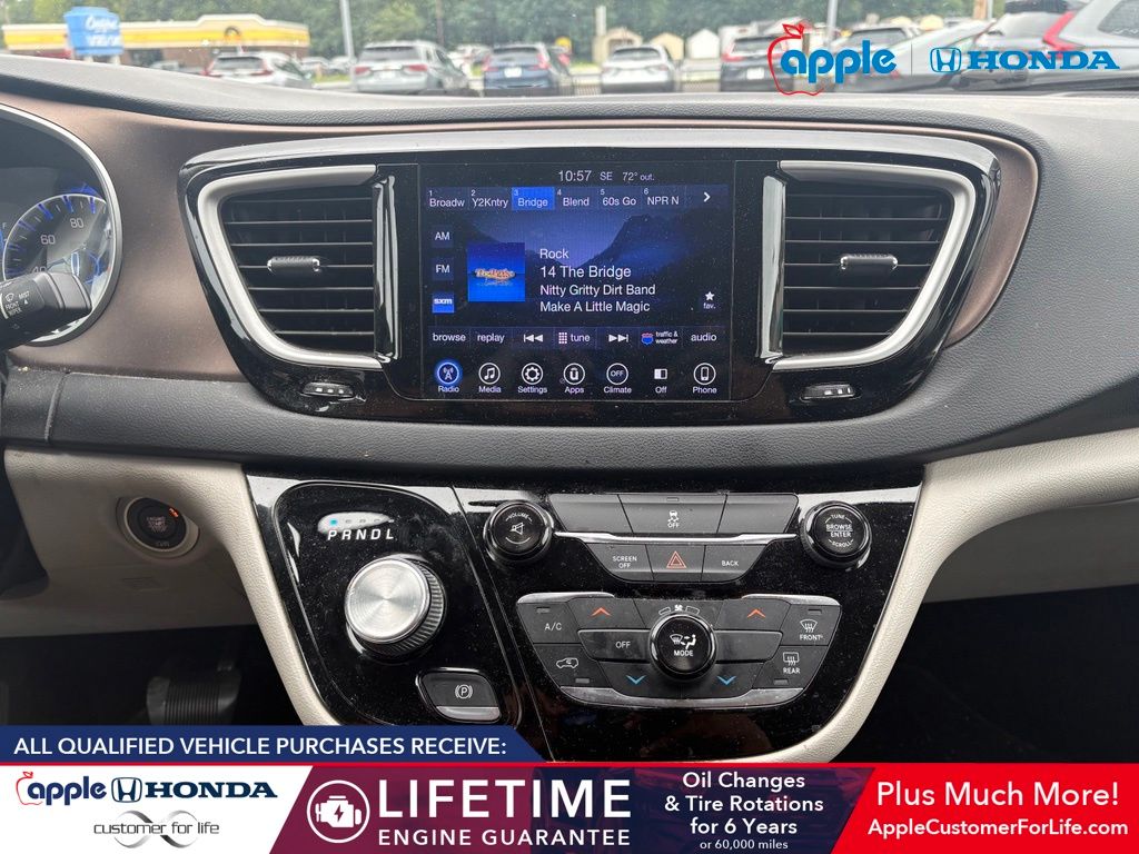 2017 Chrysler Pacifica Touring