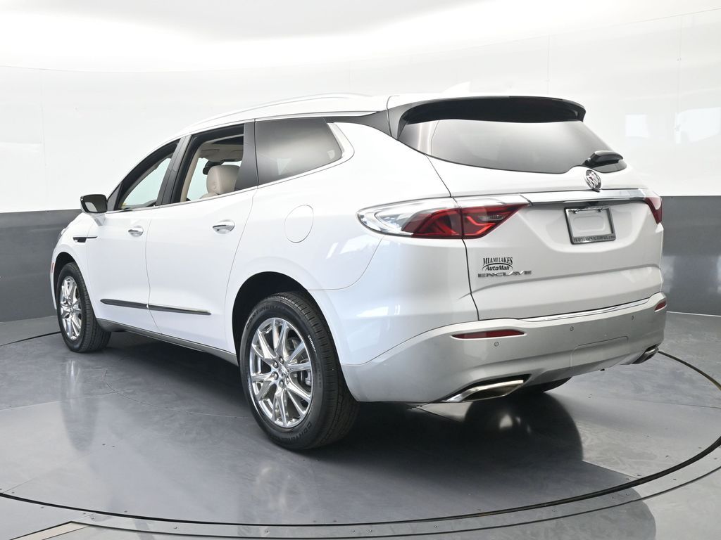 Used 2024 White Frost Tricoat Buick Essence image 4