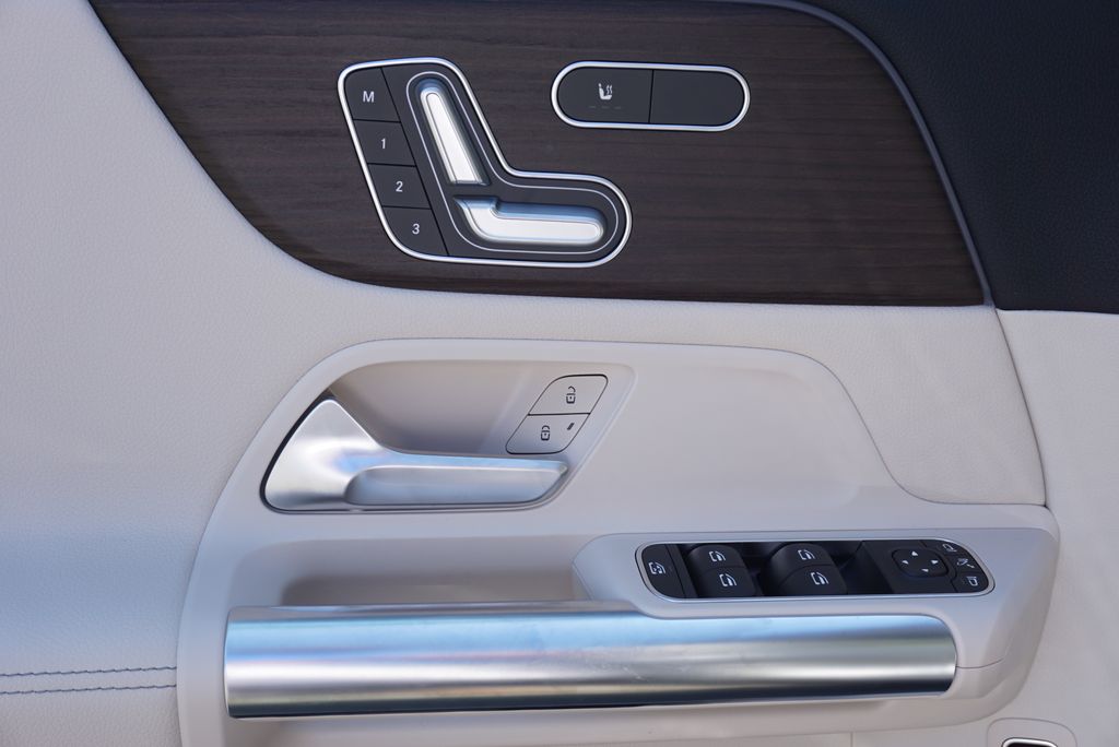 Thumbnail: 2026 Mercedes-Benz GLA - 23