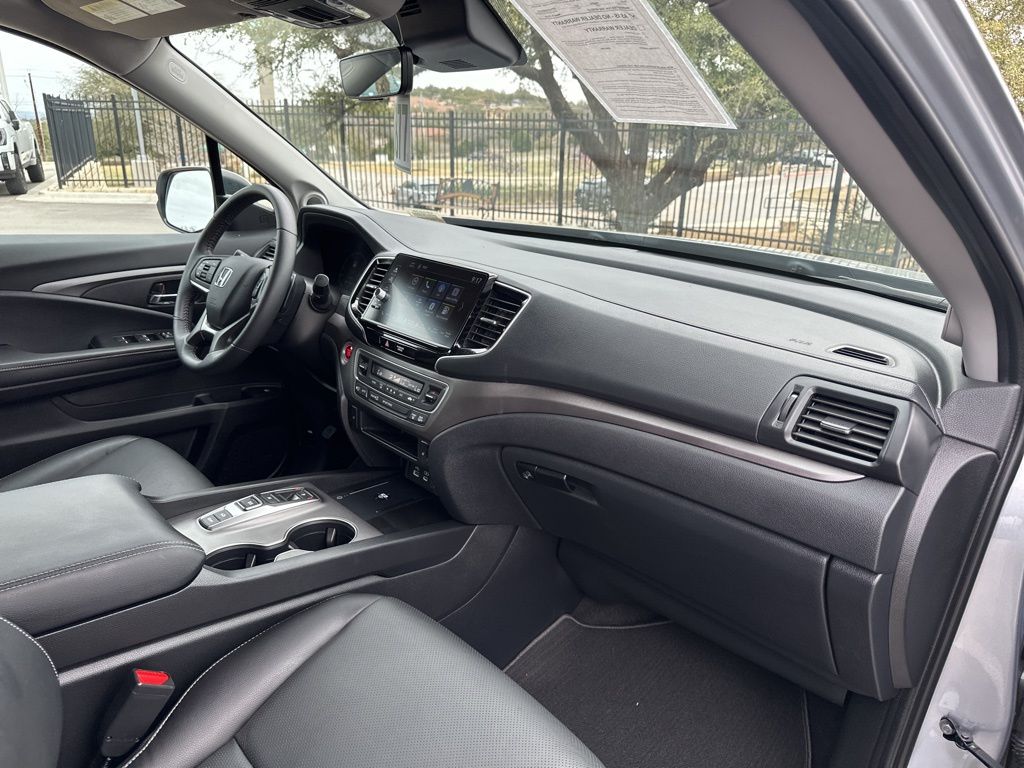 Used Car 2025 Honda Ridgeline  Rtl For Sale Under $40,000 In Austin, Texas