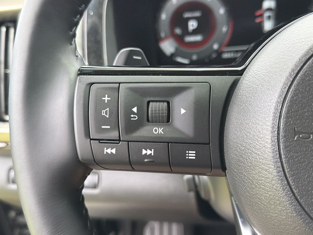Used 2025 Nissan Pathfinder SUV