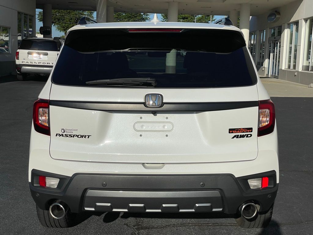Thumbnail: 2022 Honda Passport - 4