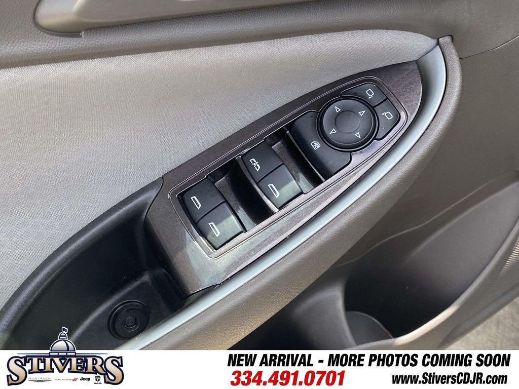 2025 Lakeshore Blue Metallic Chevrolet Malibu LT FWD Sedan