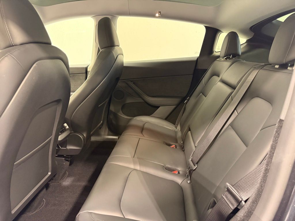 2024 Tesla Model Y Long Range 11