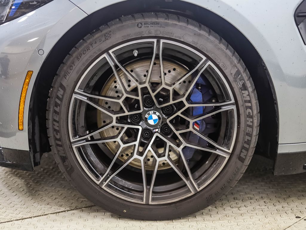 Thumbnail: 2025 BMW M3 - 9