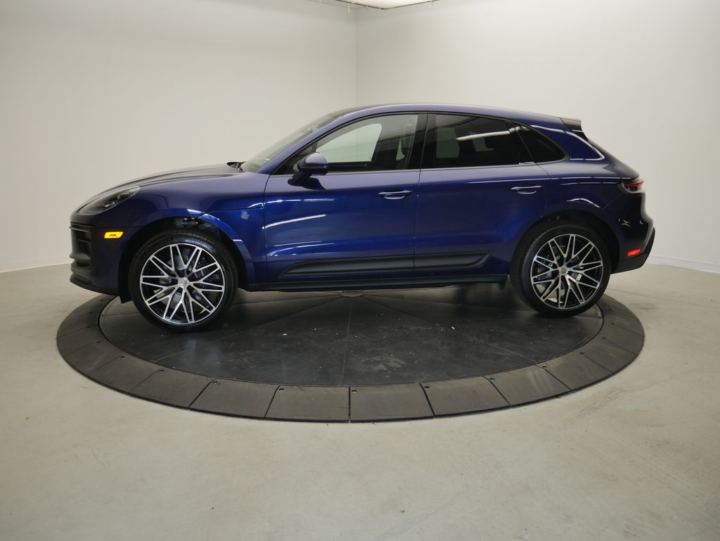 Thumbnail: 2026 Porsche Macan - 2