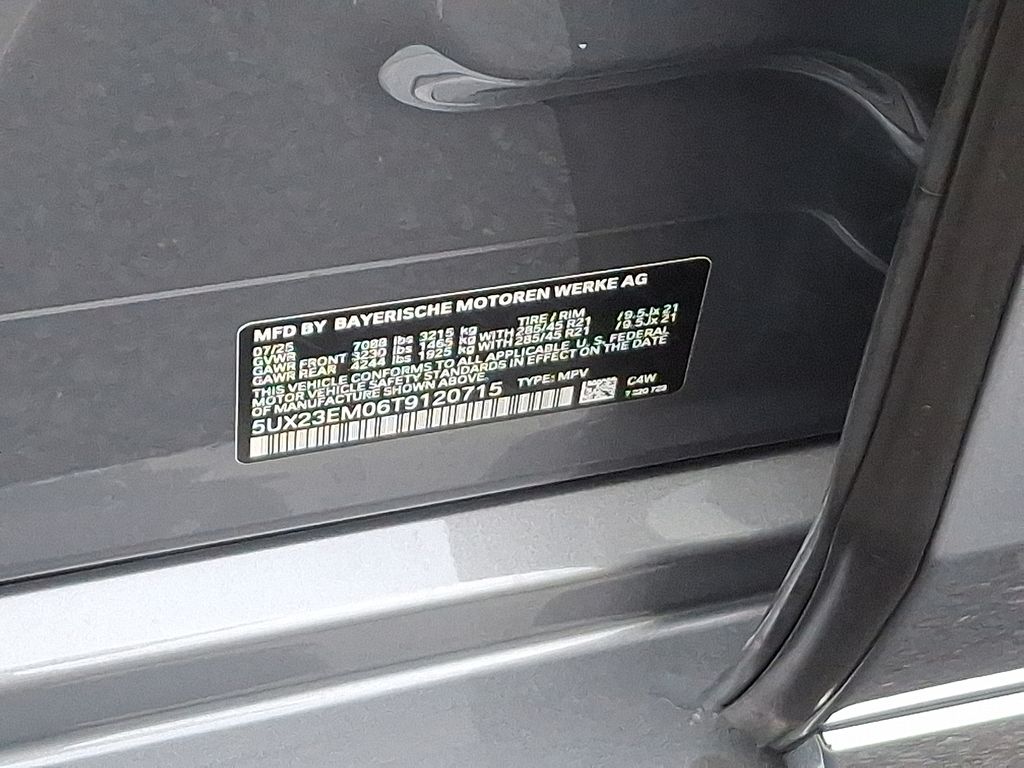 Thumbnail: 2026 BMW X7 - 10