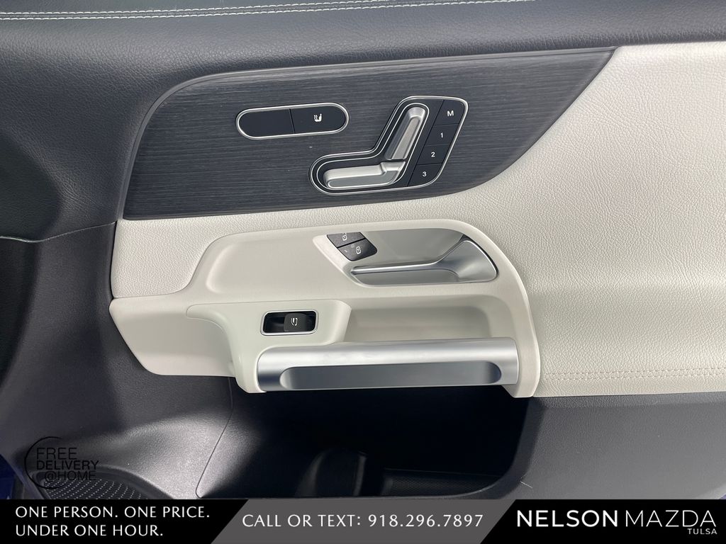 Used 2021 Blue Mercedes-Benz GLB 250 image 46