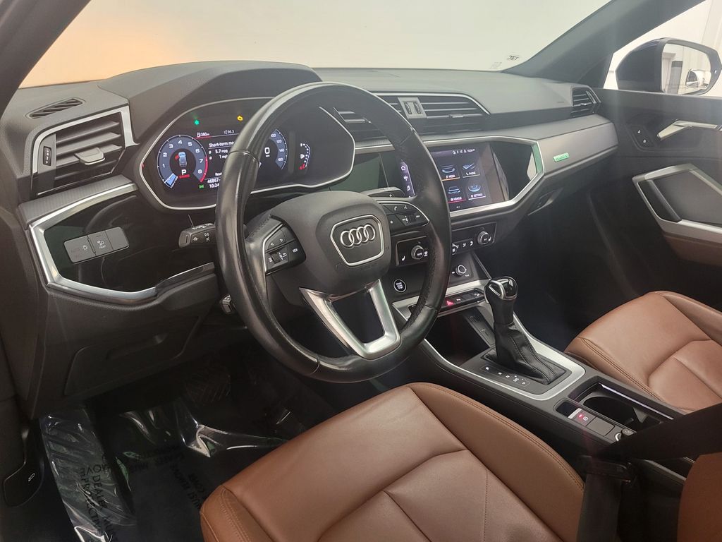 Thumbnail: 2022 Audi Q3 - 26