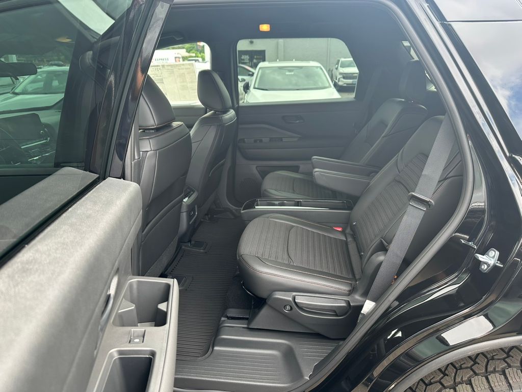 2025 Nissan Pathfinder Rock Creek