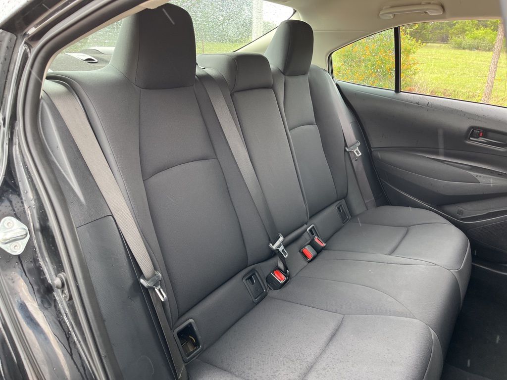 2023 Toyota Corolla LE 27