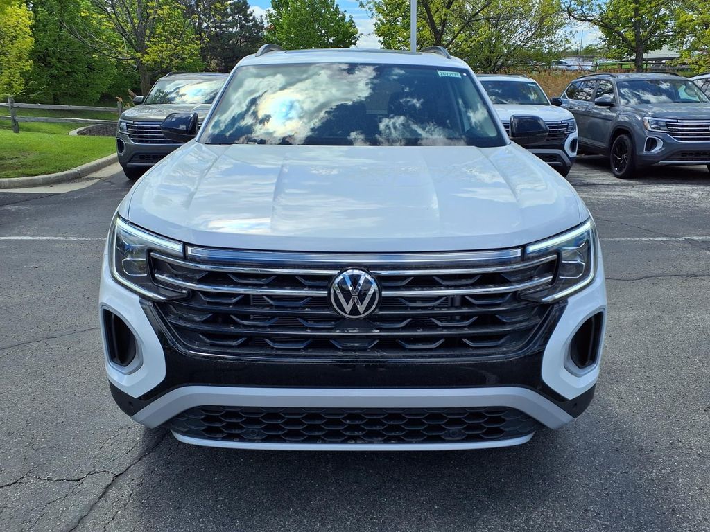 New 2026 Opal White Pearl Volkswagen 2.0T Peak Edition image 6