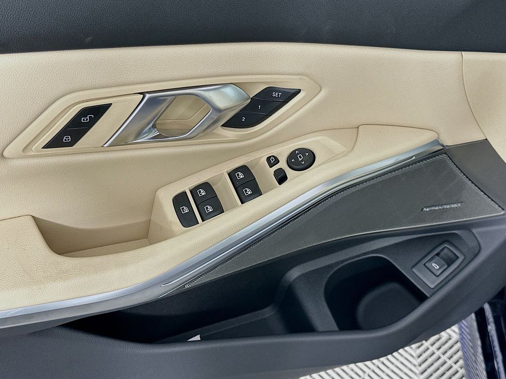 Thumbnail: 2026 BMW 3 Series - 20