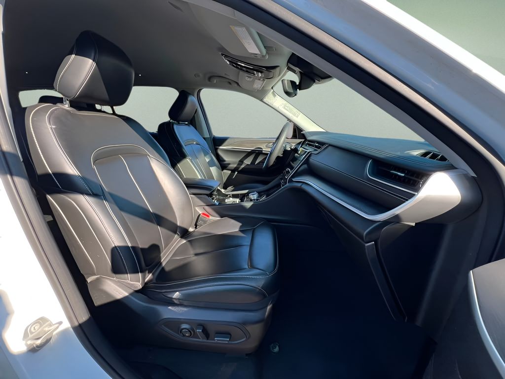 Used 2023 Jeep Grand Cherokee L SUV