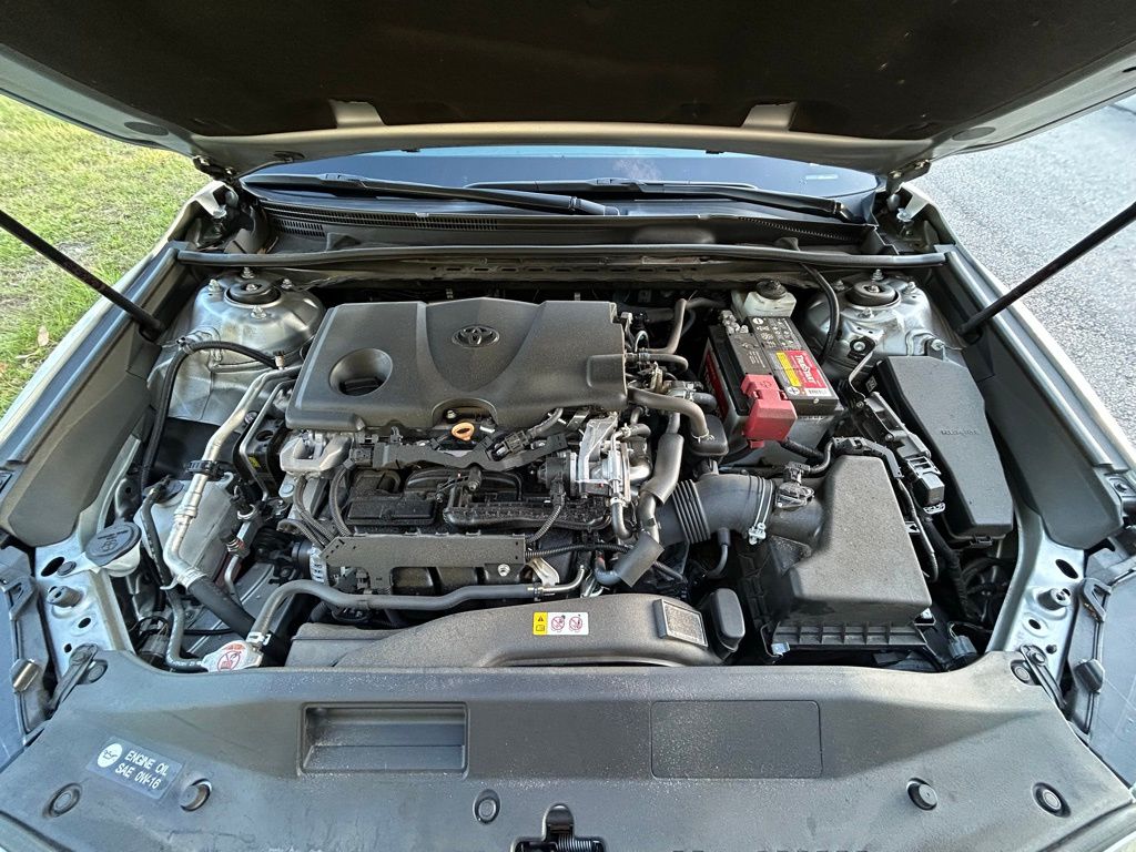 2020 Toyota Camry SE 11