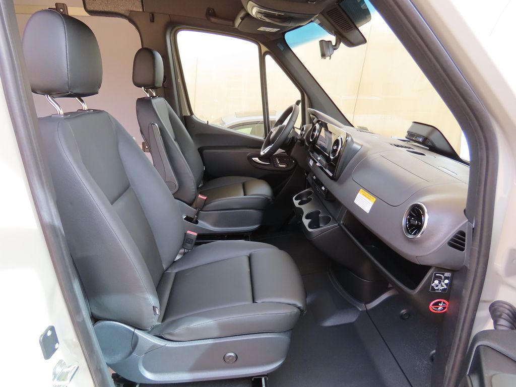 2025 Mercedes-Benz Sprinter 2500 20
