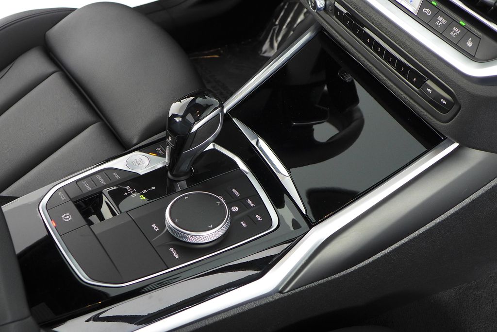 Thumbnail: 2019 BMW 3 Series - 15