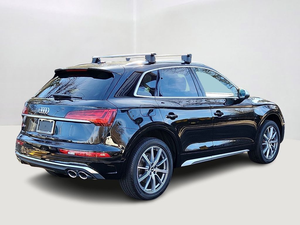 Thumbnail: 2021 Audi SQ5 - 5