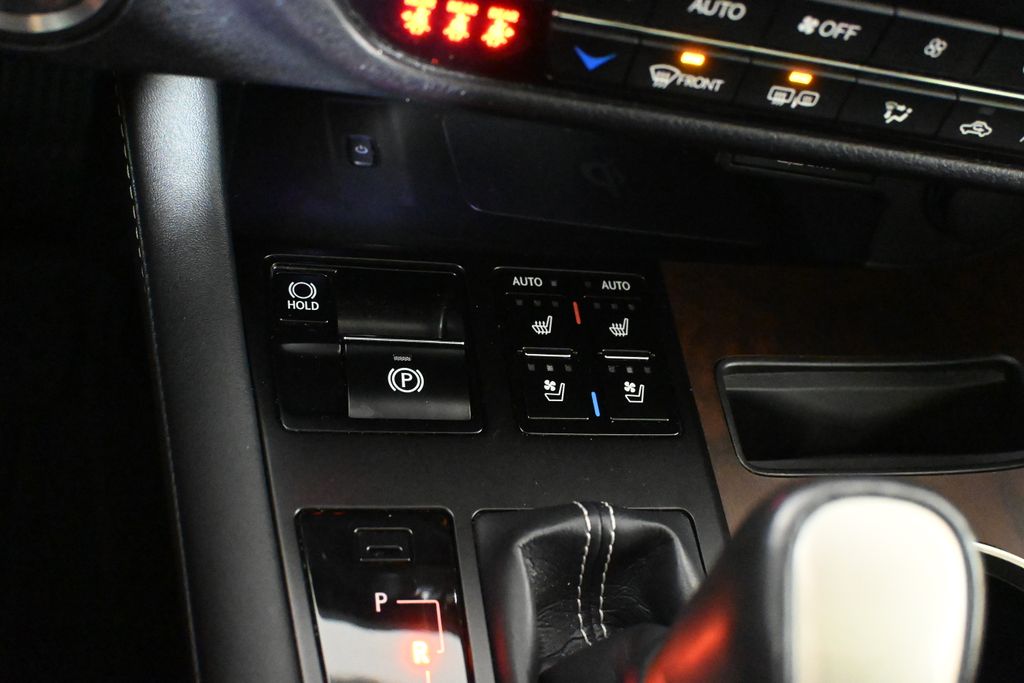 Thumbnail: 2022 Lexus RX - 27