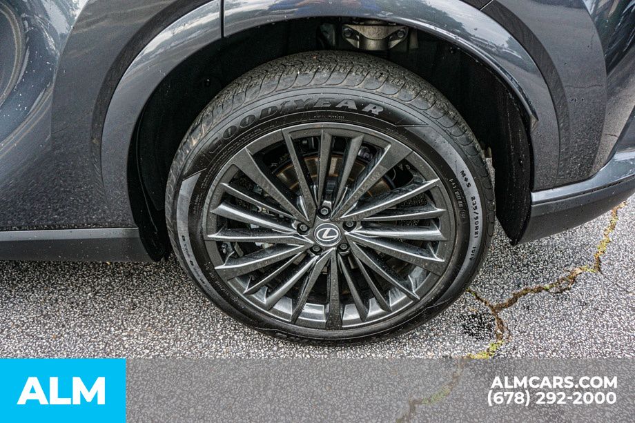 Used 2025 Gray Lexus 350h Premium image 17