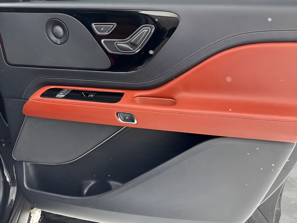 2025 Lincoln Aviator