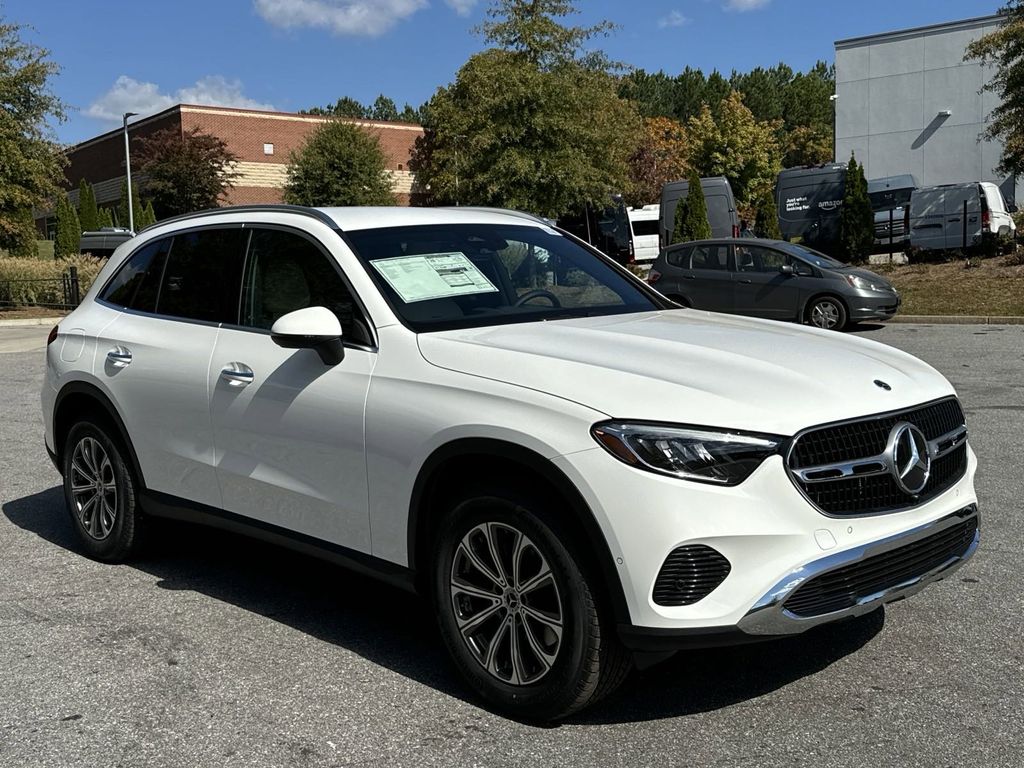 2025 Mercedes-Benz GLC GLC 300 2