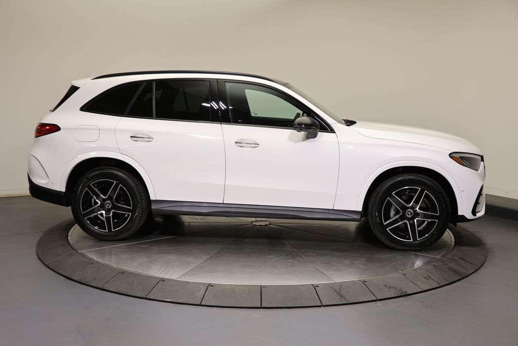 Thumbnail: 2027 Mercedes-Benz GLC - 8