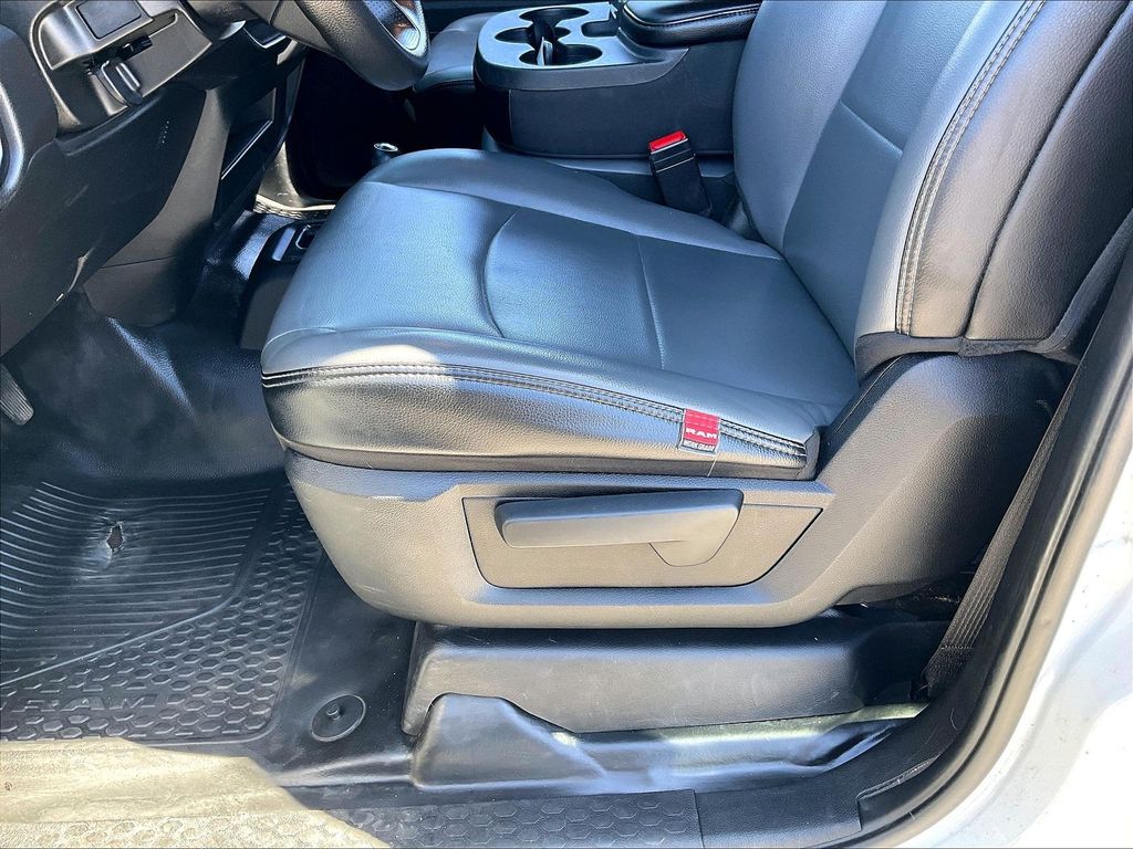 2023 Ram 3500 — photo 31