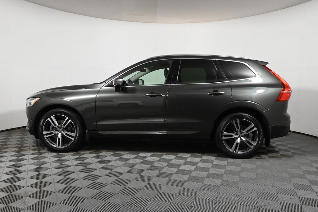 Thumbnail: 2018 Volvo XC60 - 2