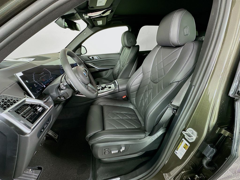 Thumbnail: 2026 BMW X5 - 16