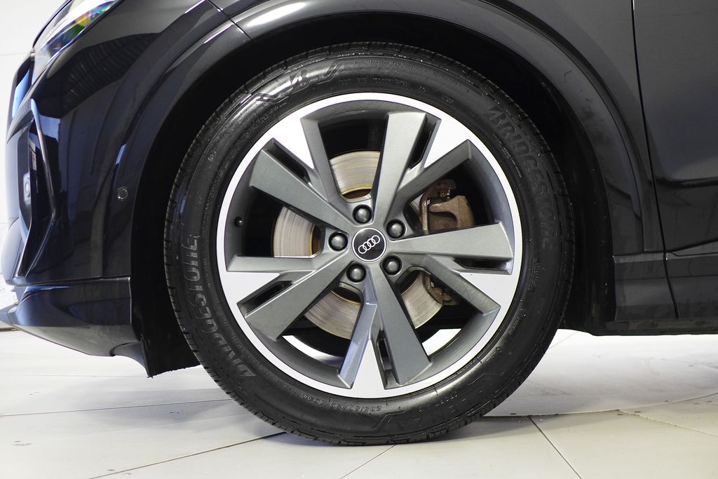 Thumbnail: 2024 Audi Q4 e-tron - 5