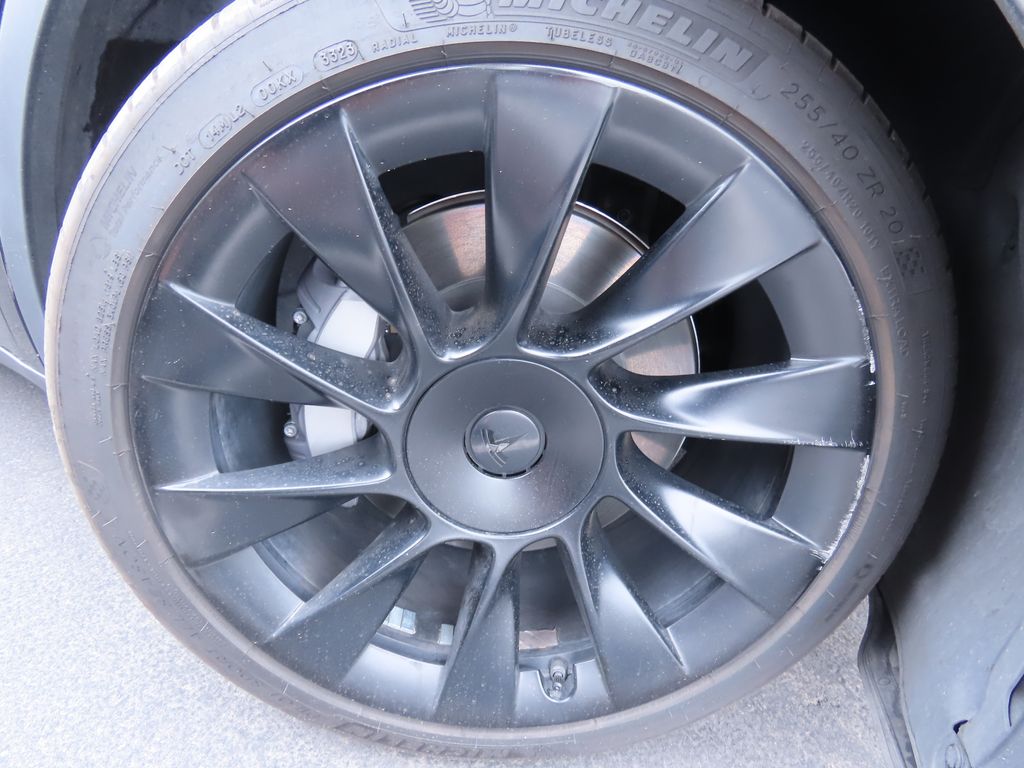 Thumbnail: 2022 Tesla Model Y - 18