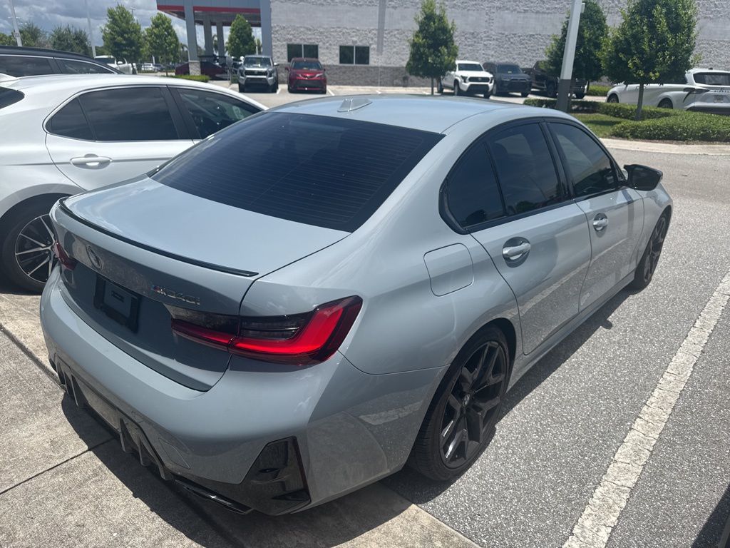 Thumbnail: 2025 BMW 3 Series - 3