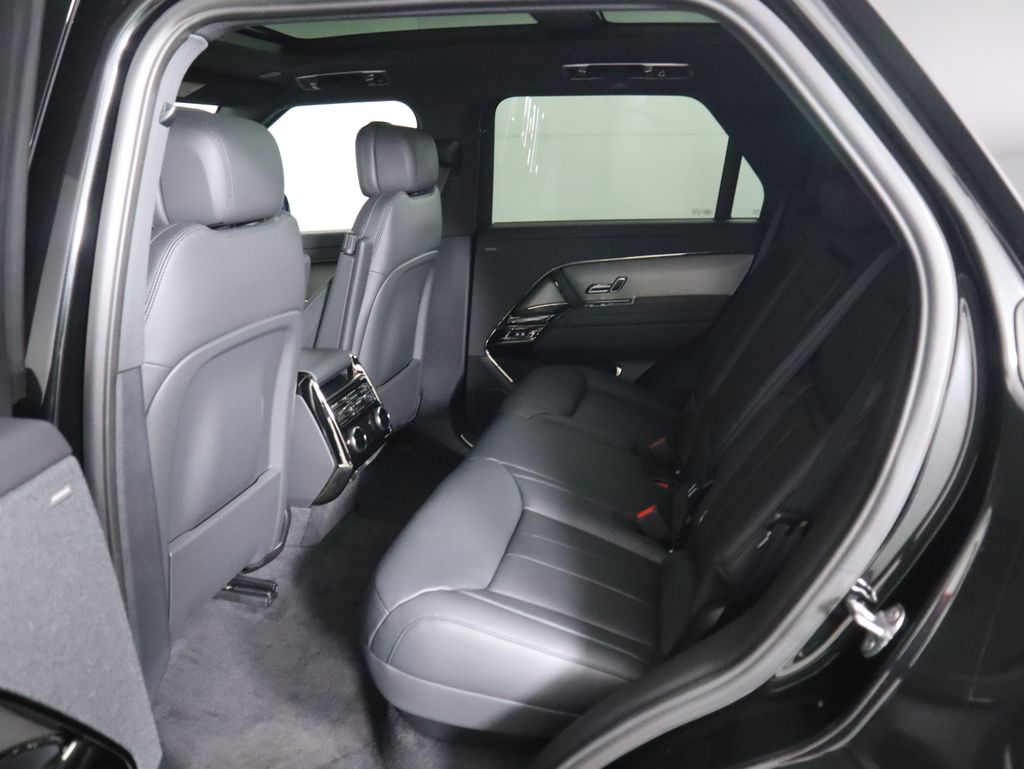 Thumbnail: 2026 Land Rover Range Rover Sport - 22