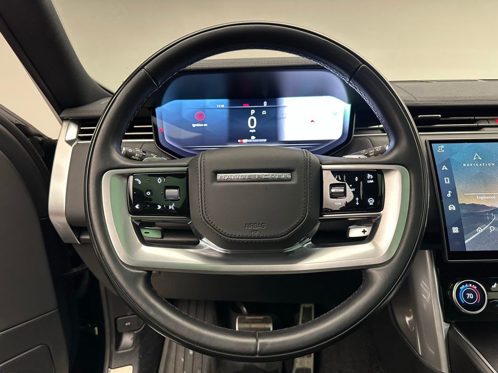 2023 Land Rover Range Rover SE 17