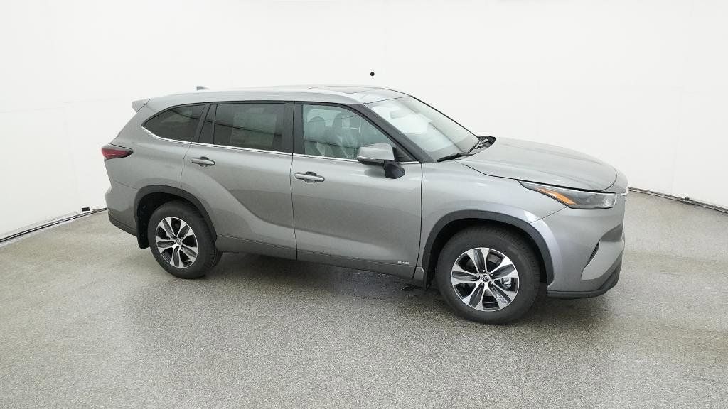 Thumbnail: 2026 Toyota Highlander - 19