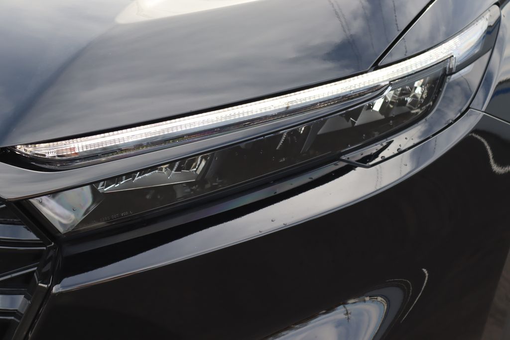 2025 Honda CR-V Sport Touring 9