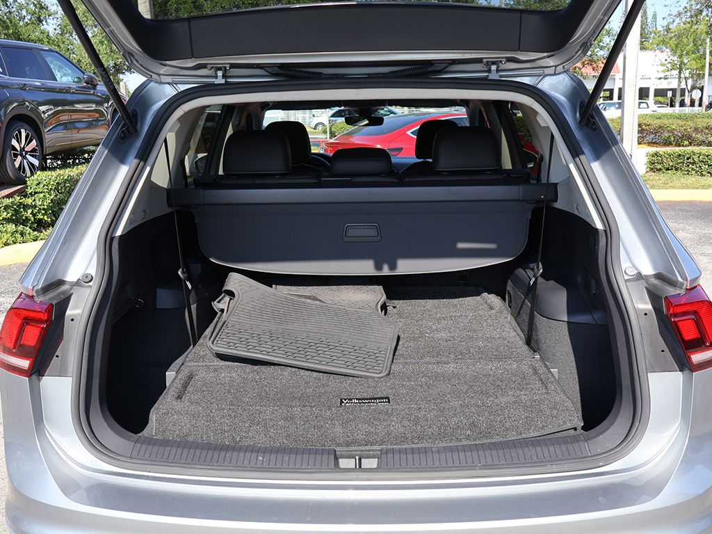 Used 2023 Silver Volkswagen 2.0T SE image 16