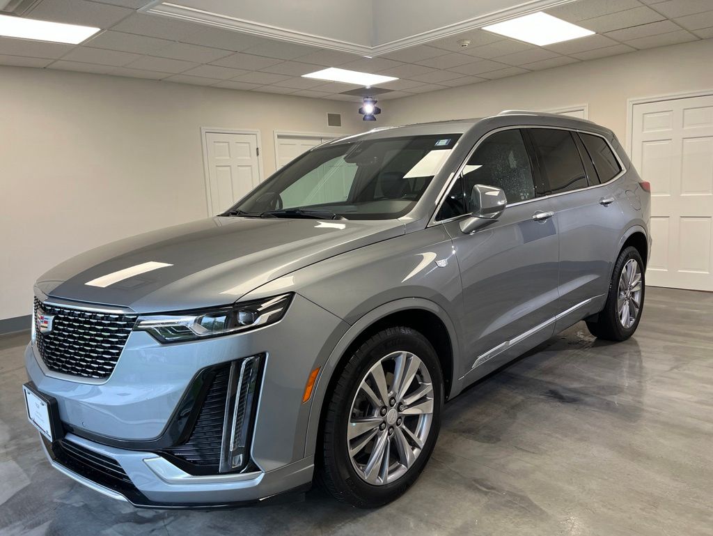 used 2024 Cadillac XT6 car, priced at $43,500