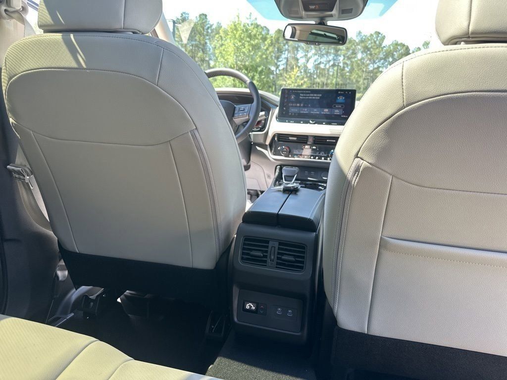 2025 Everest White Pearl Nissan Rogue SL FWD SUV