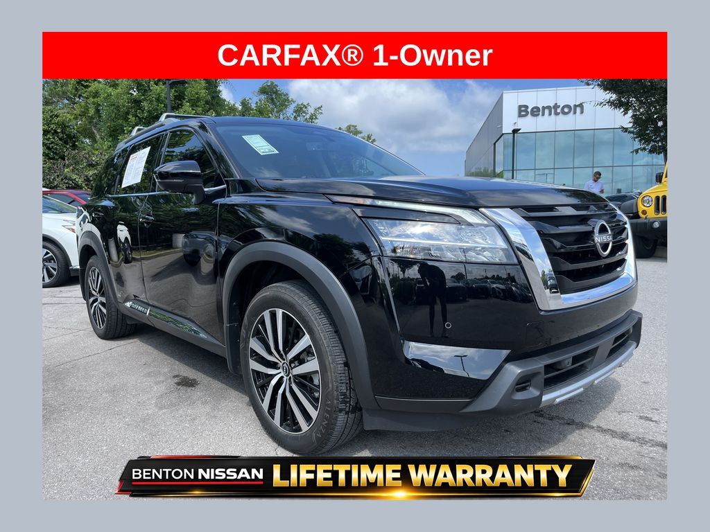 2024 Nissan Pathfinder Platinum FWD