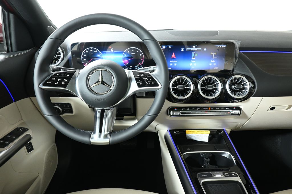 2025 Mercedes-Benz GLA 250 4MATIC 4