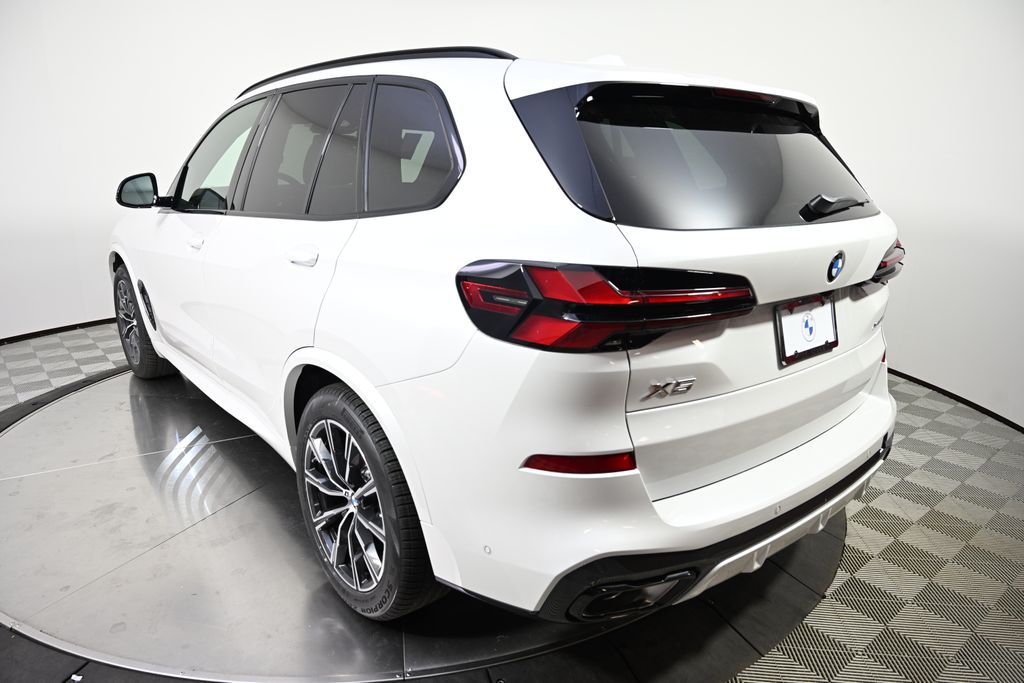Thumbnail: 2026 BMW X5 - 3