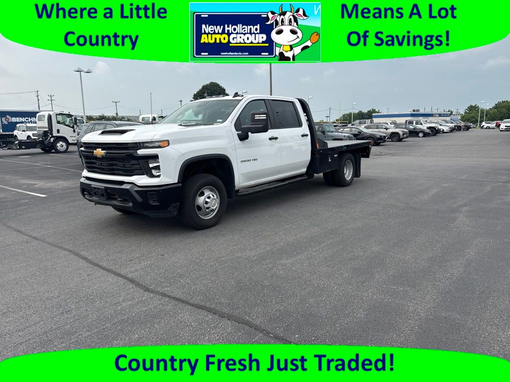Summit White 2025 Chevrolet Silverado 3500HD Pickup Truck Four-Wheel Drive Automatic