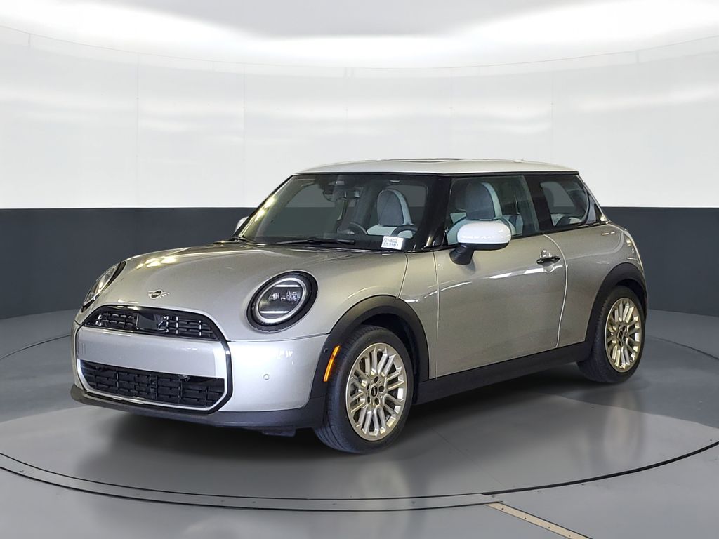 2026 MINI Hardtop's photo